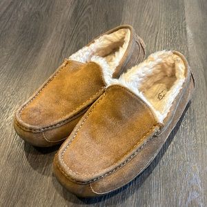 Mens Ugg size 9 slippers